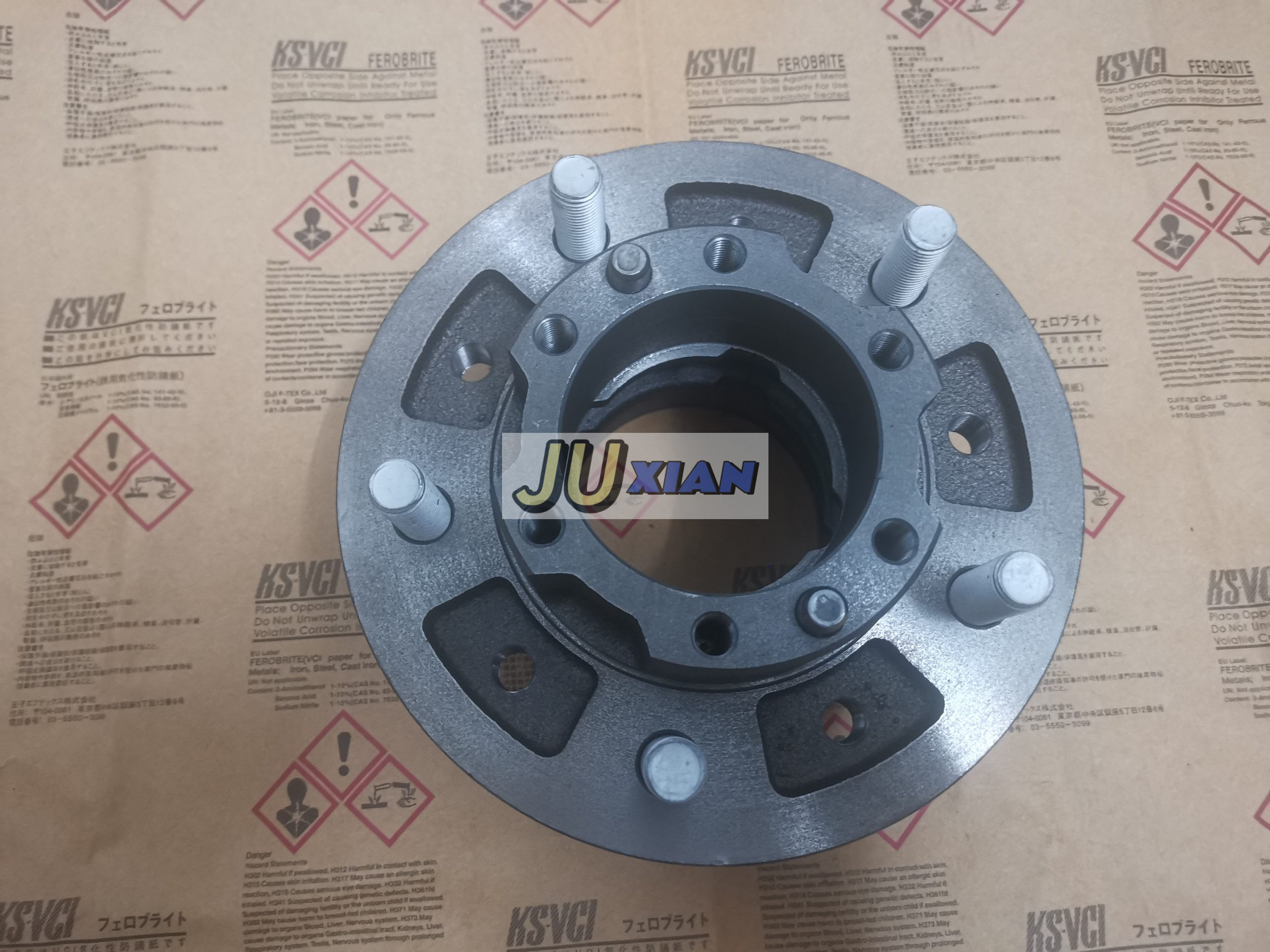 4350369045 HUB SUB-ASSY,FRONT AXLE RH/LH J70 - Image 2