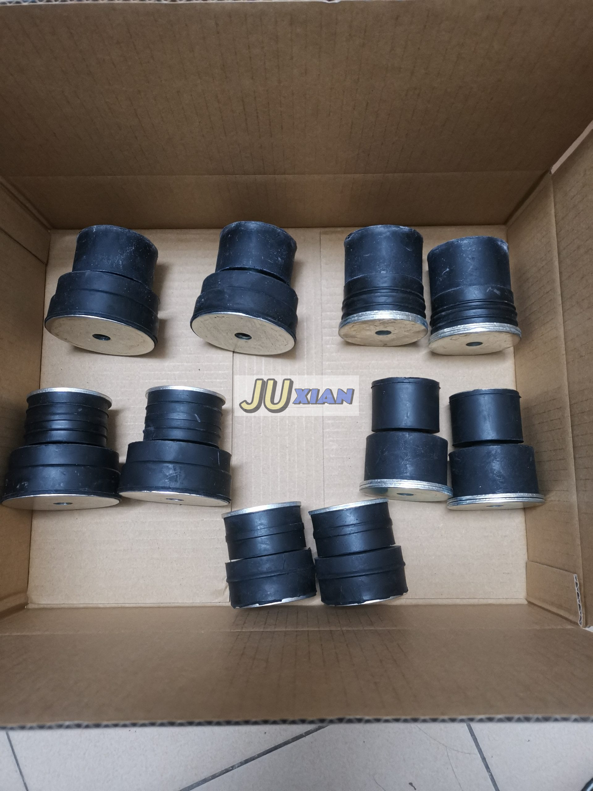 52201 CUSHION SUB-ASSY CAB MOUNTING KZJ78 VIGO - Image 3