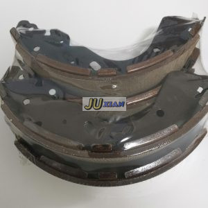 brake shoe for Nissan Pickup NAVARA D23